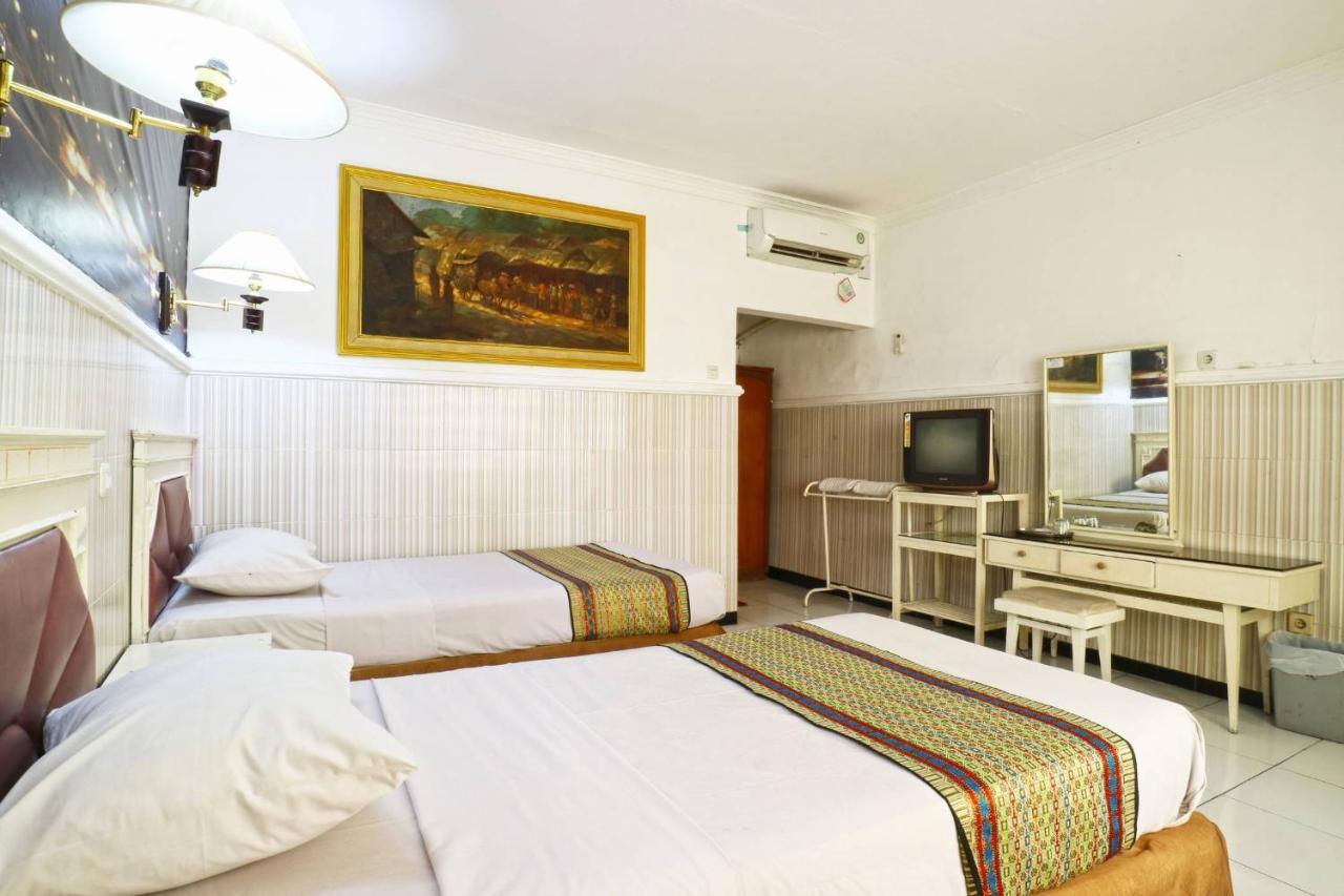 Hotel Tanjung Surabaya Eksteriør bilde