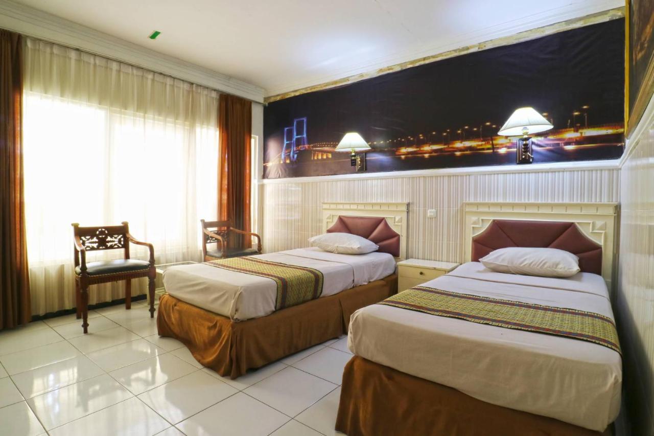 Hotel Tanjung Surabaya Eksteriør bilde