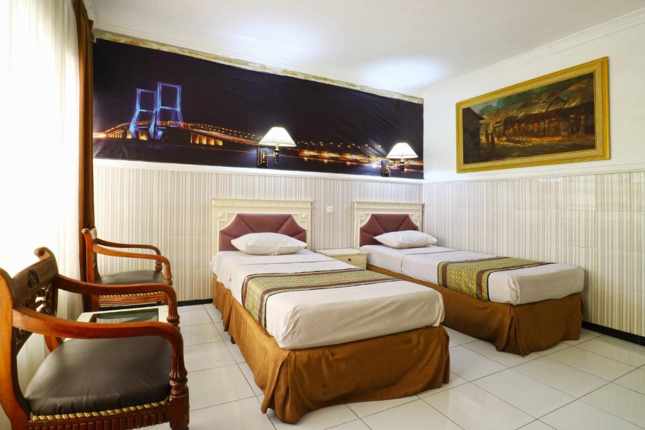 Hotel Tanjung Surabaya Eksteriør bilde