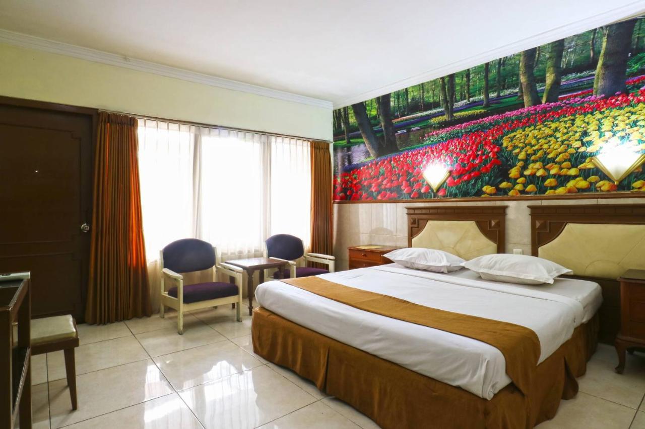 Hotel Tanjung Surabaya Eksteriør bilde